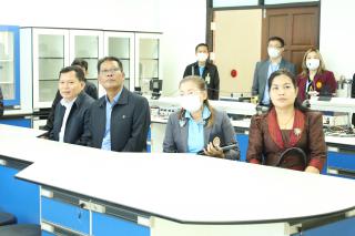 76. วันพุธที่ 16 พ.ย. 65 รศ.ดร.บัณฑิต ฉัตรวิโรจน์ คณบดีคณะครุศาสตร์ พร้อมด้วยคณะผู้บริหาร คณาจารย์ เจ้าหน้าที่บุคลากรครุศาสตร์ ร่วมต้อนรับคณะศึกษาดูงานจาก Provincial Teacher Training College Cambodia