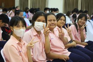 69. กิจกรรมเตรียมความพร้อมสู่โลกกว้างและสานสัมพันธ์สำหรับนักเรียนระดับชั้นมัธยมศึกษาปีที่ 4 โรงเรียนวัชรวิทยา