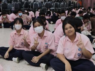 115. กิจกรรมเตรียมความพร้อมสู่โลกกว้างและสานสัมพันธ์สำหรับนักเรียนระดับชั้นมัธยมศึกษาปีที่ 4 โรงเรียนวัชรวิทยา