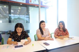 10. ประชุมเตรียมการการอบรมพัฒนาสมรรถนะครูสู่มืออาชีพ