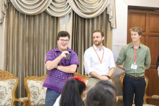 98. ENGLISH CULTURAL EXCHANGE CAMP