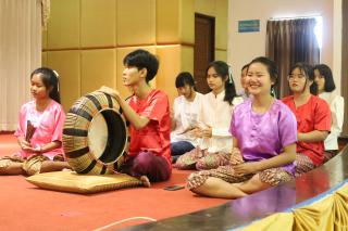 19. การแสดงพื้นบ้านของนักศึกษาภาษาไทย