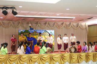 31. การแสดงพื้นบ้านของนักศึกษาภาษาไทย