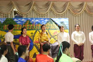 34. การแสดงพื้นบ้านของนักศึกษาภาษาไทย