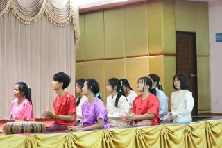 36. การแสดงพื้นบ้านของนักศึกษาภาษาไทย