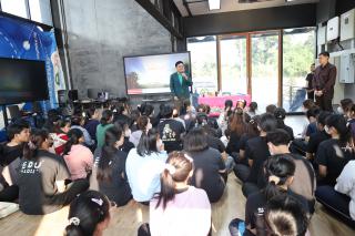 12. กิจกรรมอบรมเชิงปฏิบัติการครูไทยกับวิถีความพอเพียงและยั่งยืน