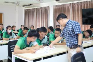 6. อบรมพัฒนาภาษาอังกฤษให้กับนักศึกษาวิทยาลัยเกษตรและเทคโนโลยีตาก