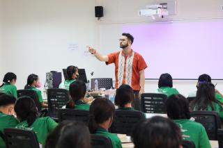 38. อบรมพัฒนาภาษาอังกฤษให้กับนักศึกษาวิทยาลัยเกษตรและเทคโนโลยีตาก