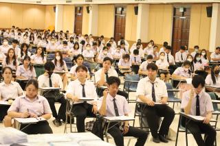 7. กิจกรรมปฐมนิเทศพัฒนาทักษะด้านภาษาอังกฤษ สำหรับนักศึกษาครู