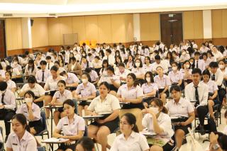 8. กิจกรรมปฐมนิเทศพัฒนาทักษะด้านภาษาอังกฤษ สำหรับนักศึกษาครู