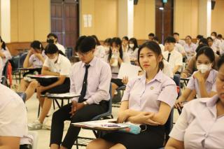 15. กิจกรรมปฐมนิเทศพัฒนาทักษะด้านภาษาอังกฤษ สำหรับนักศึกษาครู