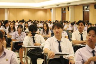 36. กิจกรรมปฐมนิเทศพัฒนาทักษะด้านภาษาอังกฤษ สำหรับนักศึกษาครู