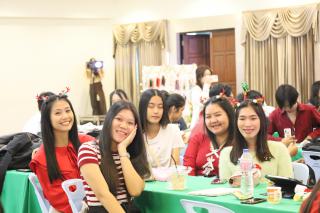8. กิจกรรมวันคริสต์มาส โปรแกรมวิชาภาษาอังกฤษ "Christmas in wonderland"