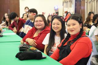 9. กิจกรรมวันคริสต์มาส โปรแกรมวิชาภาษาอังกฤษ "Christmas in wonderland"
