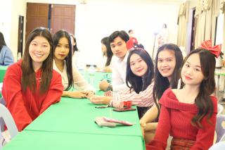 15. กิจกรรมวันคริสต์มาส โปรแกรมวิชาภาษาอังกฤษ "Christmas in wonderland"