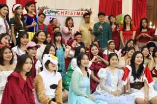 118. กิจกรรมวันคริสต์มาส โปรแกรมวิชาภาษาอังกฤษ "Christmas in wonderland"