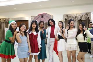 121. กิจกรรมวันคริสต์มาส โปรแกรมวิชาภาษาอังกฤษ "Christmas in wonderland"