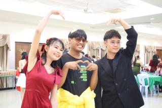 128. กิจกรรมวันคริสต์มาส โปรแกรมวิชาภาษาอังกฤษ "Christmas in wonderland"