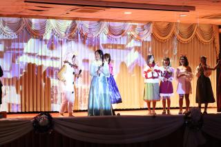 226. กิจกรรมวันคริสต์มาส โปรแกรมวิชาภาษาอังกฤษ "Christmas in wonderland"