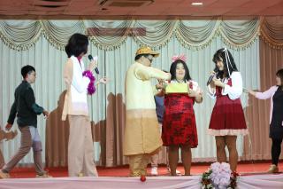 232. กิจกรรมวันคริสต์มาส โปรแกรมวิชาภาษาอังกฤษ "Christmas in wonderland"