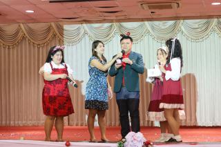 256. กิจกรรมวันคริสต์มาส โปรแกรมวิชาภาษาอังกฤษ "Christmas in wonderland"