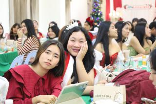 261. กิจกรรมวันคริสต์มาส โปรแกรมวิชาภาษาอังกฤษ "Christmas in wonderland"