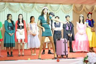 274. กิจกรรมวันคริสต์มาส โปรแกรมวิชาภาษาอังกฤษ "Christmas in wonderland"