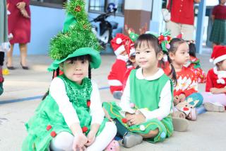 6. กิจกรรมวันคริสต์มาสและสวัสดีปีใหม่ โรงเรียนอนุบาลราชภัฏฯ