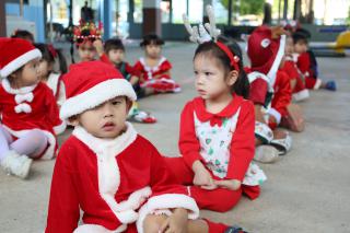 15. กิจกรรมวันคริสต์มาสและสวัสดีปีใหม่ โรงเรียนอนุบาลราชภัฏฯ