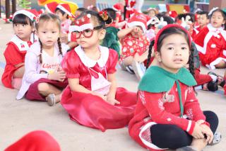 24. กิจกรรมวันคริสต์มาสและสวัสดีปีใหม่ โรงเรียนอนุบาลราชภัฏฯ