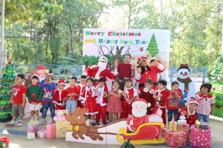 111. กิจกรรมวันคริสต์มาสและสวัสดีปีใหม่ โรงเรียนอนุบาลราชภัฏฯ