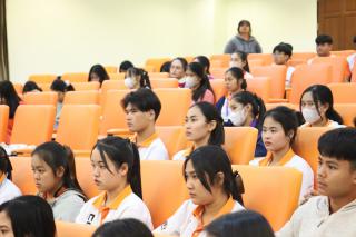 21. กิจกรรมการแข่งขันตอบปัญหาสังคม