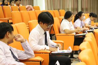 93. กิจกรรมการแข่งขันตอบปัญหาสังคม