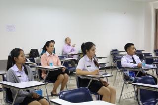 3. การอบรมการเขียนบทความวิจัย และวิพากษ์การวิจัยของนักศึกษาโปรแกรมวิชาการประถมศึกษา