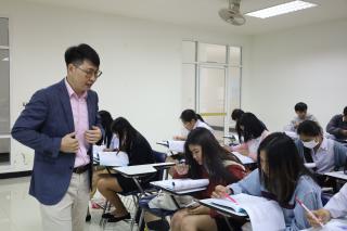 154. Day 1 โครงการพัฒนาทักษะด้านภาษาอังกฤษ สำหรับนักศึกษาครู
