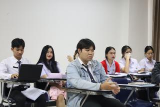 200. Day 1 โครงการพัฒนาทักษะด้านภาษาอังกฤษ สำหรับนักศึกษาครู