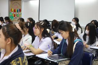 230. Day 1 โครงการพัฒนาทักษะด้านภาษาอังกฤษ สำหรับนักศึกษาครู