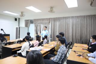 11. ตรวจเยี่ยมการเรียนการสอนนักศึกษาหลักสูตรประกาศนียบัตรบัณฑิต สาขาวิชาชีพครู