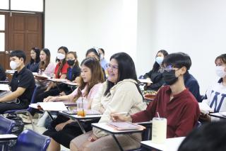 19. ตรวจเยี่ยมการเรียนการสอนนักศึกษาหลักสูตรประกาศนียบัตรบัณฑิต สาขาวิชาชีพครู