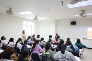 8. Day 2 โครงการพัฒนาทักษะด้านภาษาอังกฤษ สำหรับนักศึกษาครู