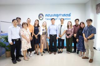 21. ต้อนรับอาจารย์ต่างชาติ