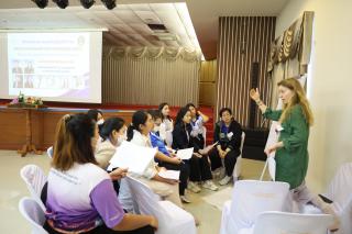 67. กิจกรรมอบรมเชิงปฏิบัติการโครงการภาษาอังกฤษสื่อสารสำหรับครูในศตวรรษที่ 21