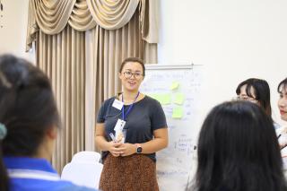 77. กิจกรรมอบรมเชิงปฏิบัติการโครงการภาษาอังกฤษสื่อสารสำหรับครูในศตวรรษที่ 21