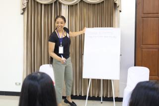 128. กิจกรรมอบรมเชิงปฏิบัติการโครงการภาษาอังกฤษสื่อสารสำหรับครูในศตวรรษที่ 21
