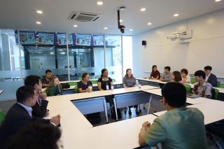 11. ประชุมทีมวิทยากรอบรมภาษาอังกฤษสำหรับครูและนักศึกษา