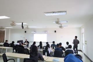 31. โครงการพัฒนาทักษะด้านภาษาอังกฤษ สำหรับนักศึกษาครู ชั้นปีที่ 3