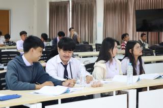 40. โครงการพัฒนาทักษะด้านภาษาอังกฤษ สำหรับนักศึกษาครู ชั้นปีที่ 3
