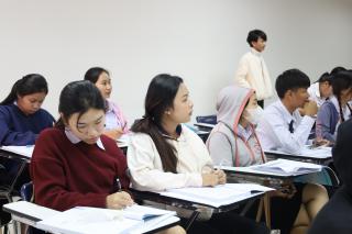 89. โครงการพัฒนาทักษะด้านภาษาอังกฤษ สำหรับนักศึกษาครู ชั้นปีที่ 3