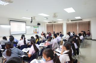 92. โครงการพัฒนาทักษะด้านภาษาอังกฤษ สำหรับนักศึกษาครู ชั้นปีที่ 3