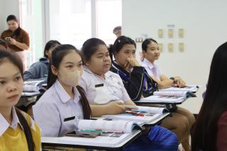 97. โครงการพัฒนาทักษะด้านภาษาอังกฤษ สำหรับนักศึกษาครู ชั้นปีที่ 3